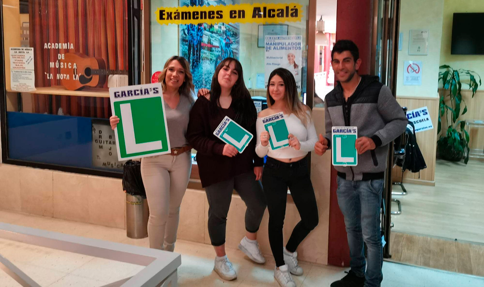 autoescuela-garcias-foto-equipo